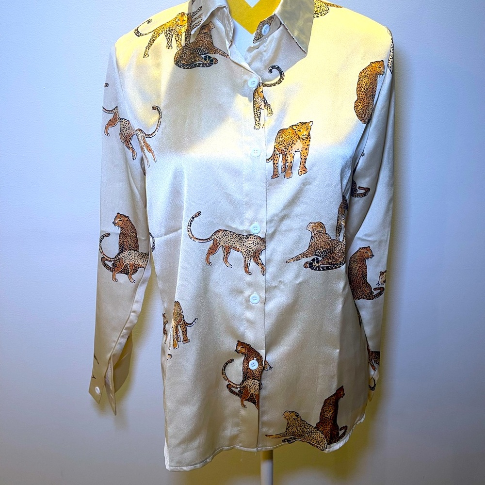 Yong Tong Animal Print Blouse